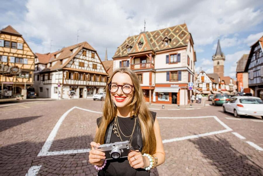 Colmar: Express Walk with a Local in 60 minutes - Small group size: why 8 people feels different