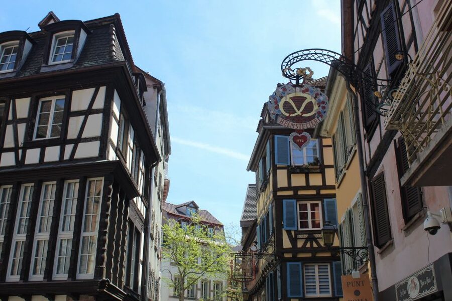 Colmar: Highlights Walking Tour and Wine Tasting - Small group, 2-hour format, and what the timing really means