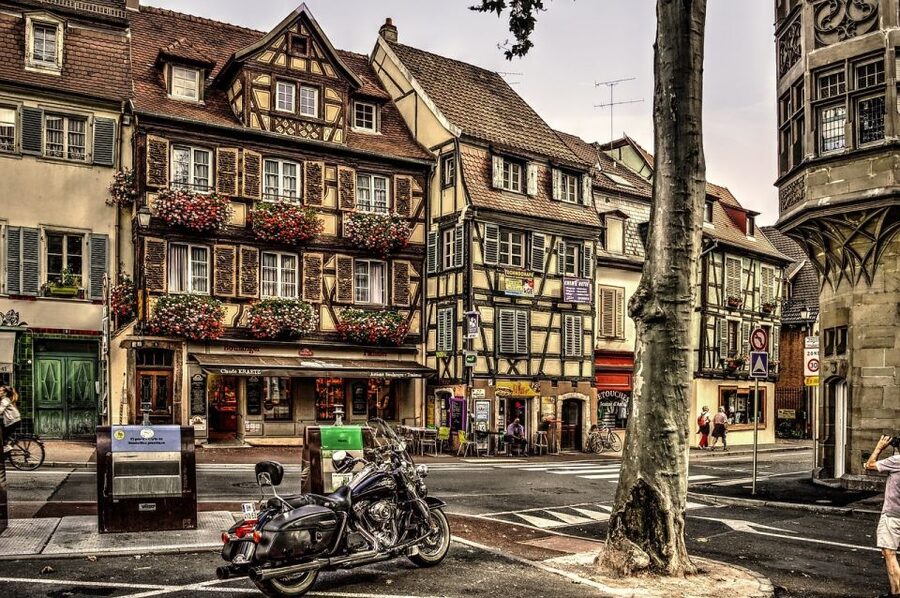 Colmar: Private Guided Walking Tour of the City Center - Starting at 17 Rue des Unterlinden: Your Orientation Moment
