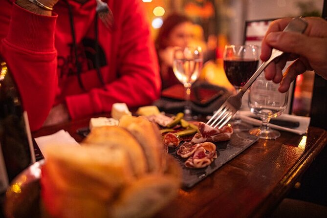 Cool Le Marais: Parisian Food Tour, Small Group or Private Option - Savory Street Food Meets French Comfort: Falafels and Onion Soup