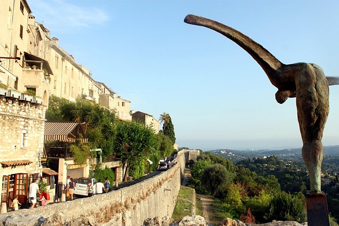 Countryside Tour - Stop 1: Grasse’s perfume museum, where scent meets place