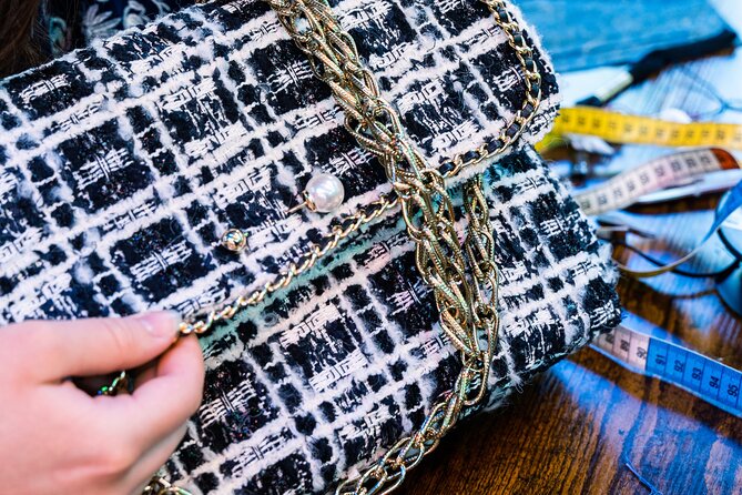 Craft a Unique Parisian luxury bag - Meeting point to finished bag: how the workshop feels step by step