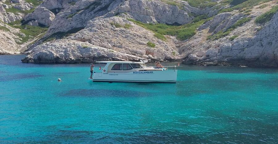 Cruise, Coffee and Swimming in the Calanques of Frioul - Getting on board: the different Marseille starting points