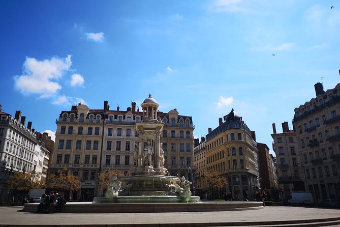 Cultural Food & Wine Tour, in the famous Halles Bocuse - FAQ