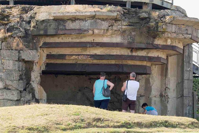 DDay Beaches Private Tour in Normandy from your Hotel in Paris - Omaha Beach Walk: Scale, Space, and the Feeling of the Shoreline Today