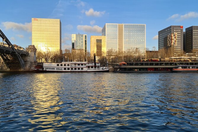 Deluxe Paris Shore Excursion from Le Havre with Seine Cruise - Eiffel Tower Photo Stop: Great Photos, No Interior Visit Included