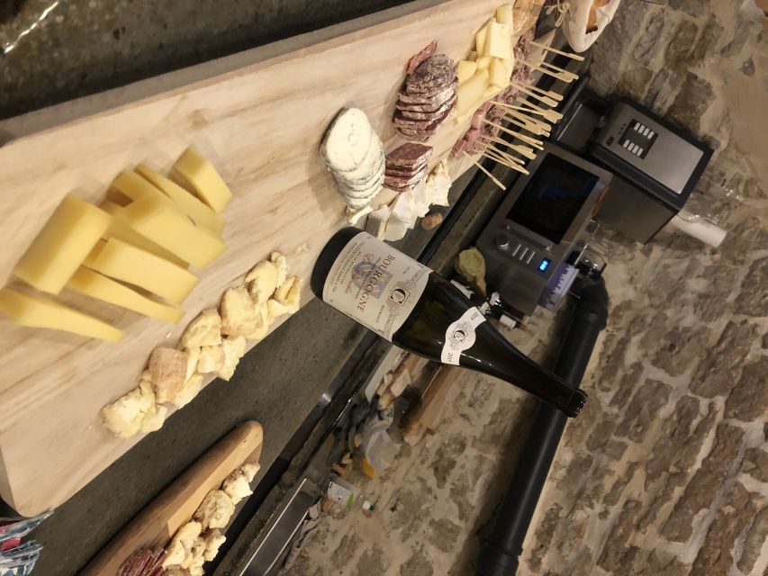 Dijon: Cheese and Burgundy Wine Tasting Workshop - The 45-minute tasting flow: what happens once you sit down