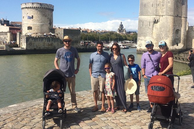 Discover La Rochelle: Discovery Walking Tour of La Rochelle - Hôtel de Ville at Place de Verdun: civic power and city origins