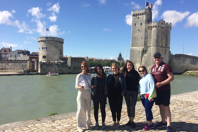 Discover La Rochelle: Discovery Walking Tour of La Rochelle - Marche Central de La Rochelle: where commerce becomes everyday culture