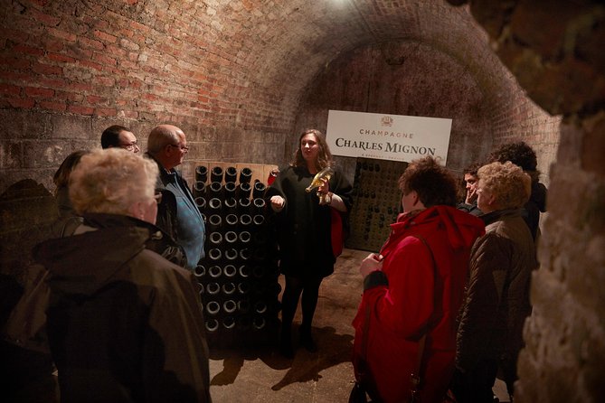 Discovery tour (2 tastings) - The tasting portion: how to compare two champagnes fast