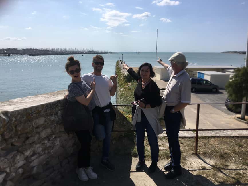 Discovery Walking Tour of La Rochelle - Meeting in Place de la Chaîne, beside the anchor