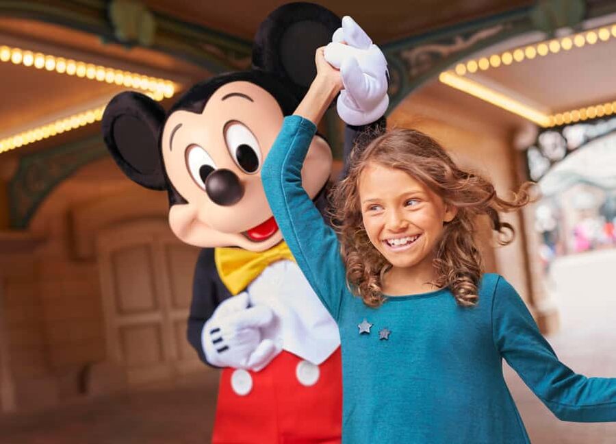 Disneyland® Paris 1-Day Flexible Date Ticket - Disneyland Park vs Walt Disney Studios Park in One Day