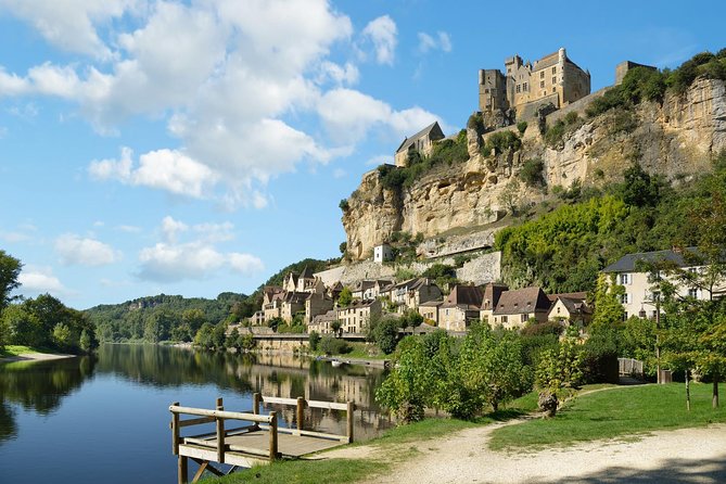 Dordogne Villages Half Day Tour from Sarlat - Getting picked up in Sarlat, then out the door fast