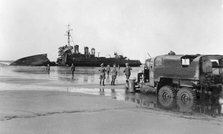 Dunkirk: Operation Dynamo and Battlefield of Dunkirk Tour - Coach or Car, With Real Port Viewpoints and Short Stops