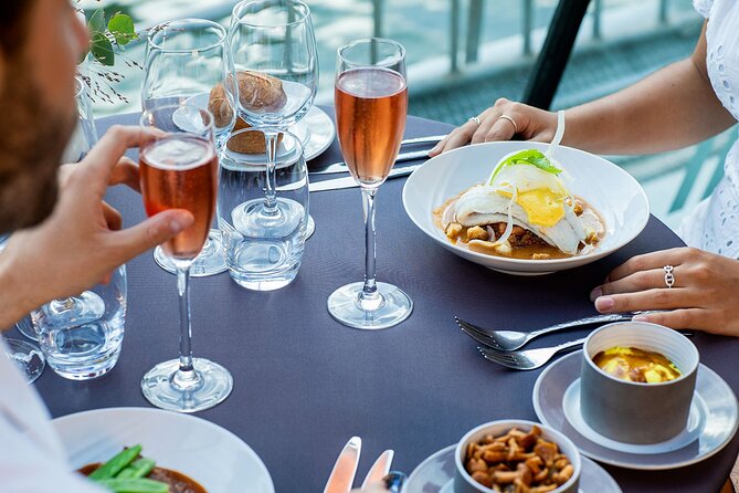 Early evening Dinner Cruise with drinks by Bateaux Parisiens - Dinner on the Seine: what the menu is, what you get, and how it feels