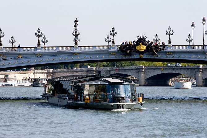 Early evening Dinner Cruise with drinks by Bateaux Parisiens - The glass boat experience: comfort, viewing, and why it works