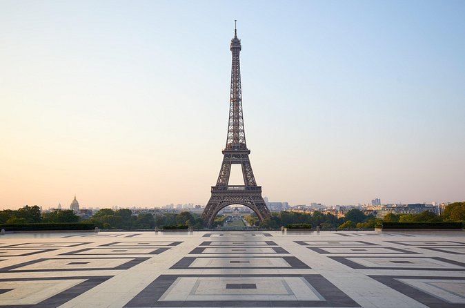 Eiffel Tower Access to Summit with Host - Price and Value, Who This Is Best For