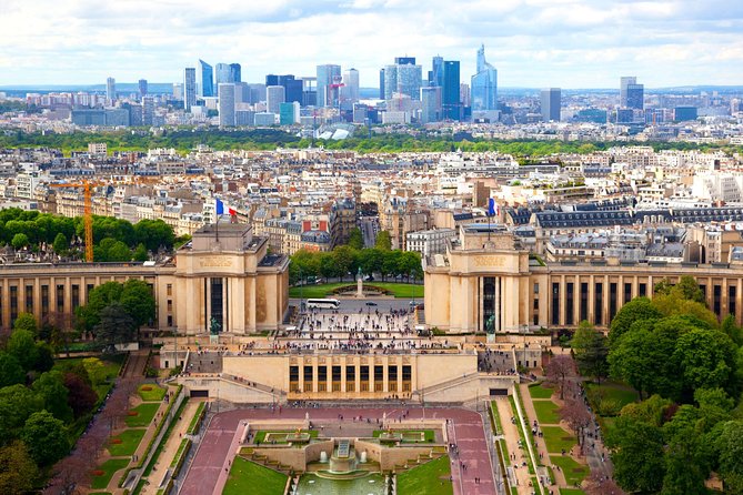Eiffel Tower Guided Climbing Experience & Optional Summit Upgrade - The Avenue Elisée Reclus Start: Ticket Desk, Security, and a Quick Orientation