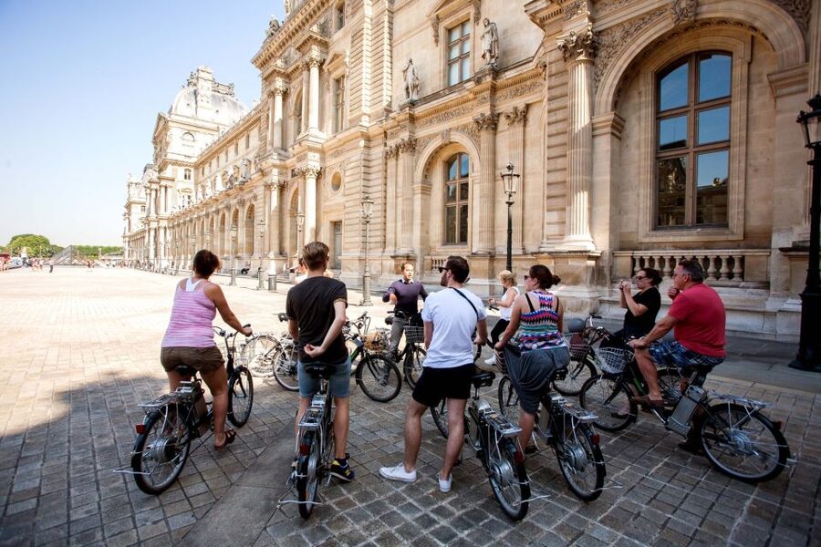 Electric Bike Tour of Paris’ Hidden Gems - Route focus: Seine calm to Montagne Sainte-Geneviève views