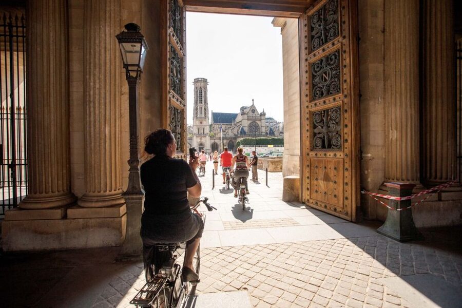 Electric Bike Tour of Paris’ Hidden Gems - Weather, clothing rules, and practical prep
