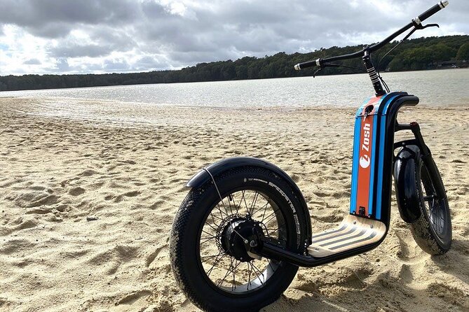 Electric scooter tour in Hossegor - Back along the marine lake cycle path and Super Hossegor views