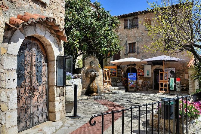 Eze, Monaco & Monte-Carlo Half Day Private Tour - Monte-Carlo drive and the Casino de Monte-Carlo area