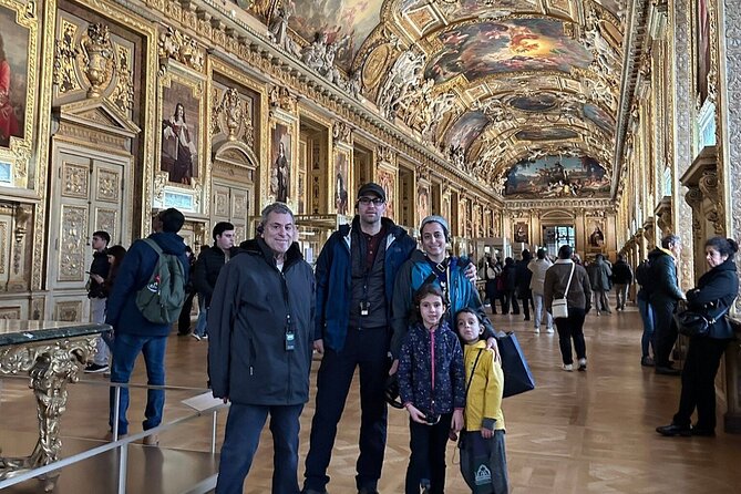 Family Friendly Louvre Museum Private Guided Tour - The heart of the tour inside the Louvre: Mona Lisa and Venus de Milo