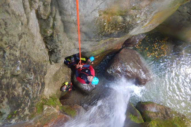 First canyoning in Grenoble in the Vercors - What happens in the canyon: slides, abseils, jumps, and more