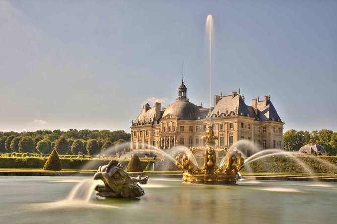 Fontainebleau and Vaux le Vicomte Chateaux Day Trip from Paris - Gardens, lakes, and pacing tips for avoiding the long-day fatigue