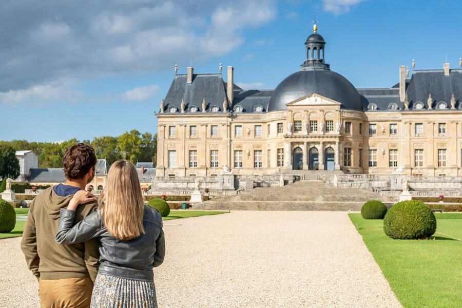Fontainebleau & Vaux-le-Vicomte Châteaux Day Tour from Paris - Getting to Vaux-le-Vicomte: the château that nudged Versailles into existence