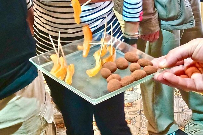Food & Wine Lovers Tour of Nice Local Markets and Best Shops - Rossetti Square and Santa Reparata: history in the middle of snack time