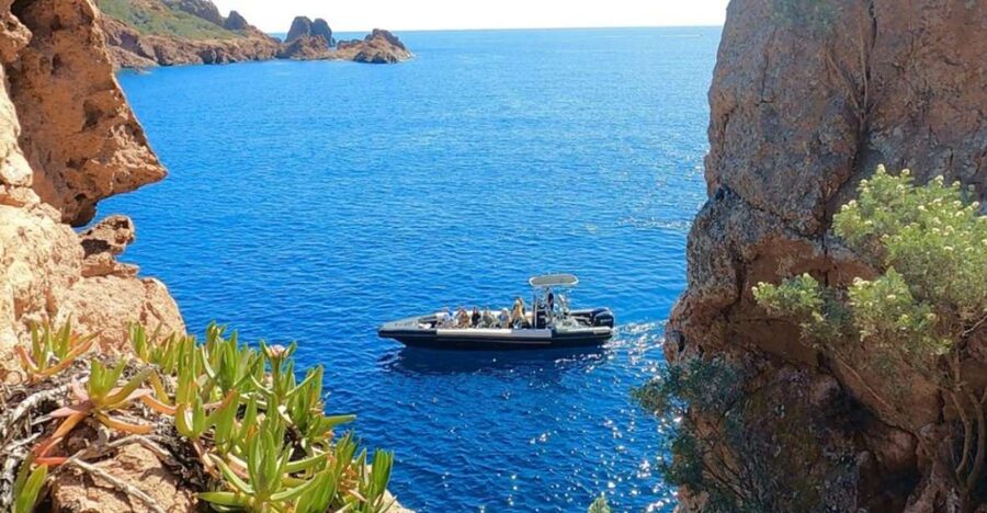 Fréjus 2.5 Hours Sea Excursion by Boat - Place dei Tambourinaire to the boat in Fréjus