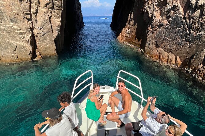 Friendly discovery of Scandola Calanques de Piana and meal stop at Girolata - Cruising Scandola and the Calanques de Piana, up close and explained