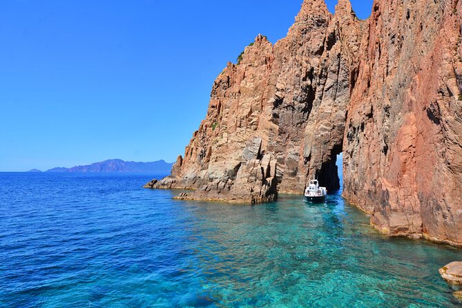 Friendly discovery of Scandola Calanques de Piana and meal stop at Girolata - Should you book this tour?