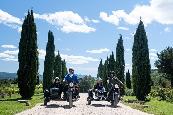 From Aix-en-Provence: 2-Hour Wine & Scenery Sidecar Tour - Riding the countryside: how the sidecar setup works