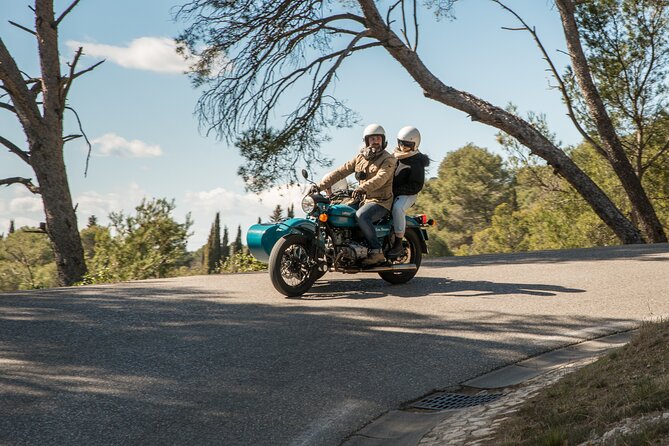 From Aix-en-Provence: 2-Hour Wine & Scenery Sidecar Tour - The winery stop in Aix: tour, tastings, and what to expect