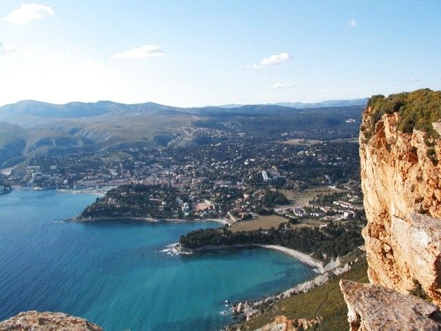 From Aix-en-Provence: Cassis Tour with Cap Canaille Stop - Cape Canaille: highest maritime cliff in Europe, and what 15 minutes really means