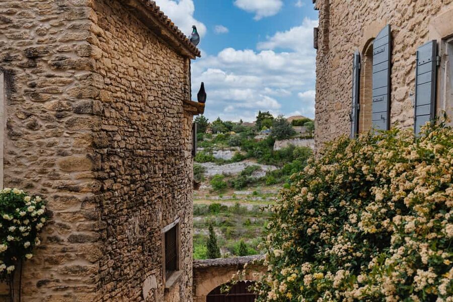 From Aix-en-Provence: Wine & Luberon Villages Full-day Tour - Bonnieux photo stop: church at the right altitude