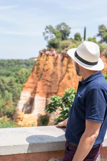 From Avignon: Luberon and Chateauneuf-du-Pape Full-Day Tour - Two wineries, two styles of tasting, and a chance to learn how to sip