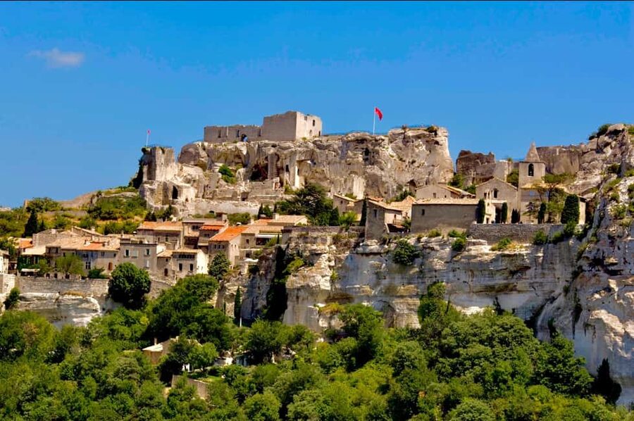 From Avignon: Provence Highlights Full-Day Tour - Lavender blossom season and the Sunday market detail