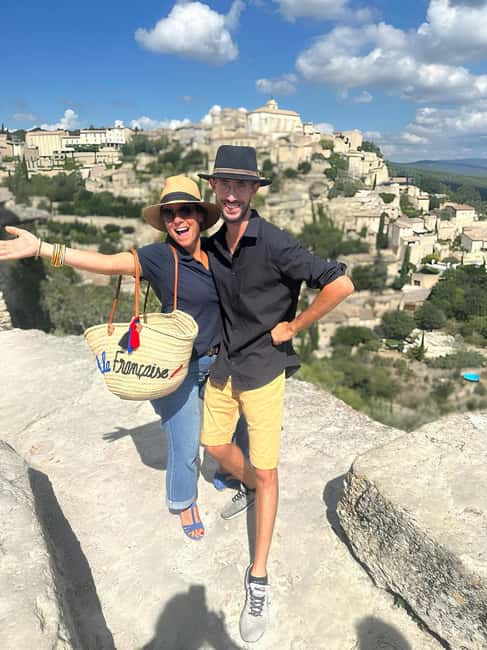 From Avignon: Villages in Luberon Half-Day Tour - Fontaine de Vaucluse: the Sorgue resurgence and why 75 minutes helps