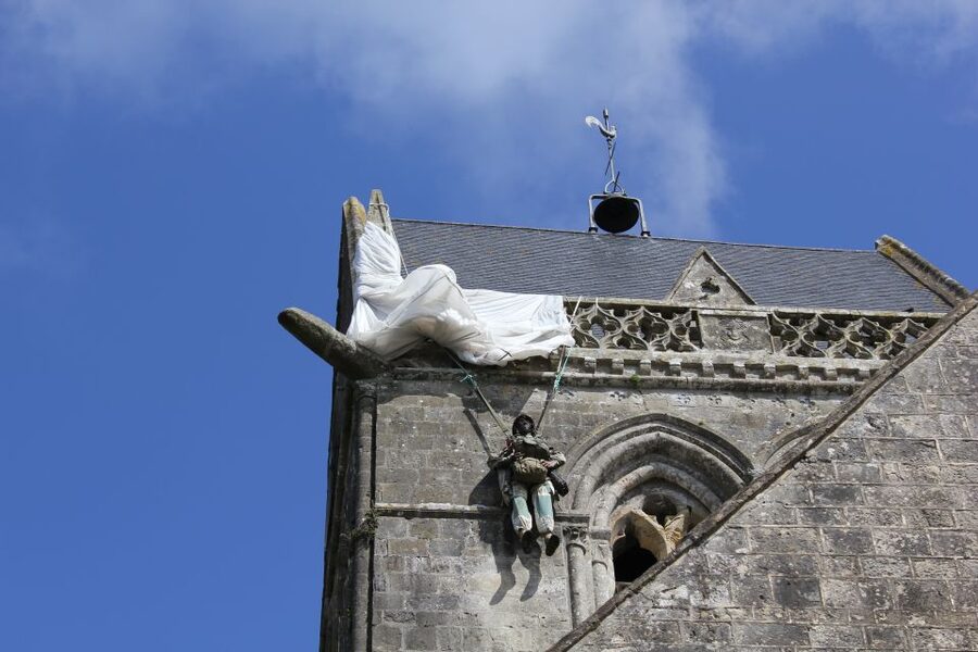 From Bayeux: American D-Day Sites in Normandy Full-Day Tour - Pointe du Hoc and the 2026 to 2027 renovation reality