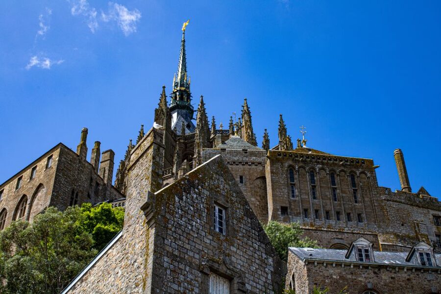From Bayeux: Full-Day Mont Saint-Michel Tour - Exploring the town and finding lunch that actually works