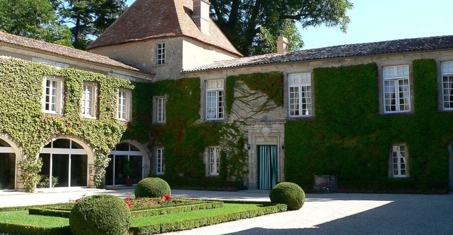 From Bordeaux: Full-Day Medoc Wine Tour - How to taste Medoc wine with the guide’s blend-and-taste method