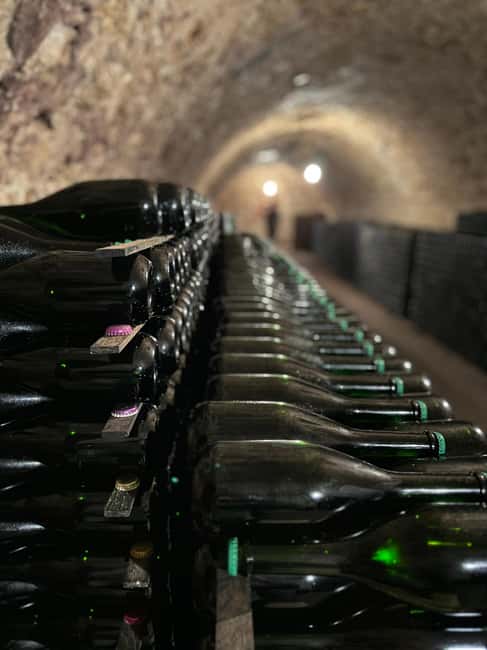 From Epernay : Bubble Champagne Tour 6 tastings - Small group van time: the real comfort factors