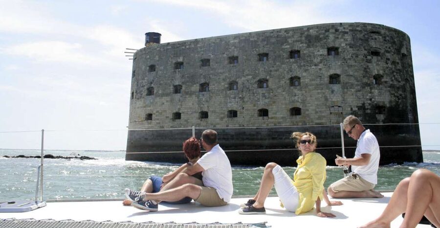 From La Rochelle: Sailing Cruise to Fort Boyard - Dock to catamaran: where to meet and how not to stress