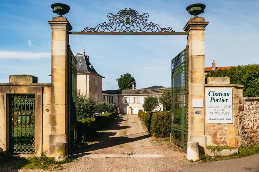 From Lyon: Beaujolais Wine Tour with Tastings - Comfort, pacing, and what to bring when you taste wine in the hills