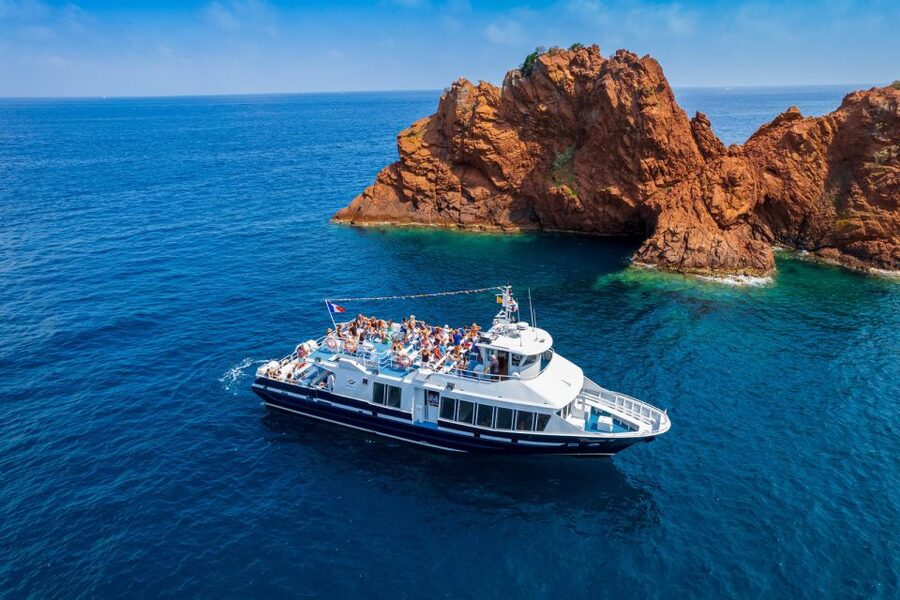 From Mandelieu: Corniche d'Or Sightseeing Cruise with Guide - Quick take