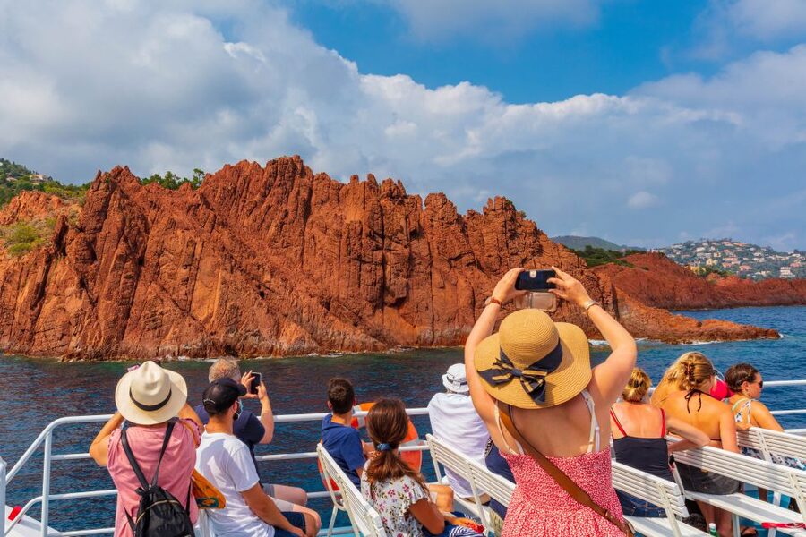 From Mandelieu: Corniche d'Or Sightseeing Cruise with Guide - Why the 75-minute Corniche d’Or cruise feels like good value