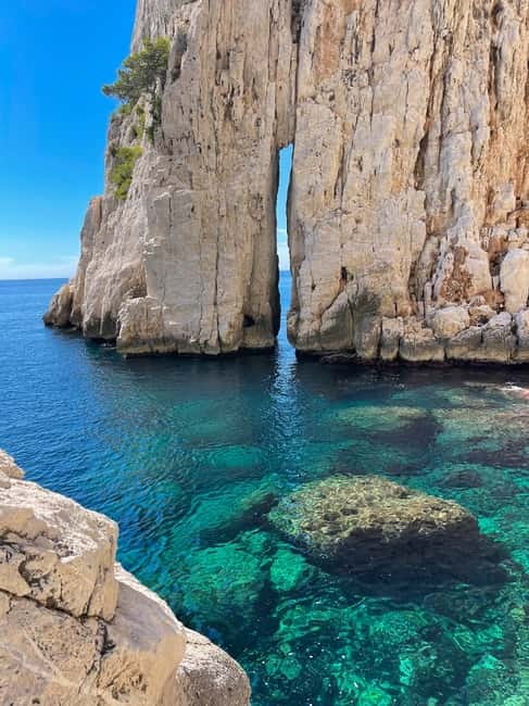 From Marseille: Iconic Calanques Boat Tour with Swimming - Afternoon Options to Cassis Reach: En-Vau, Port Pin, and Port Miou